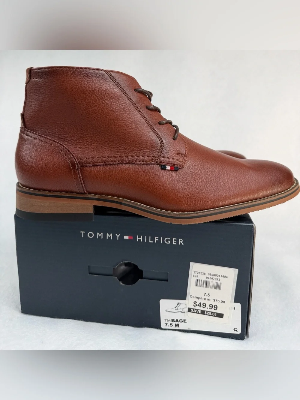 Tommy Hilfiger Bage Men's Medium Brown Chukka Boots Faux Leather Upper Size 7.5M
